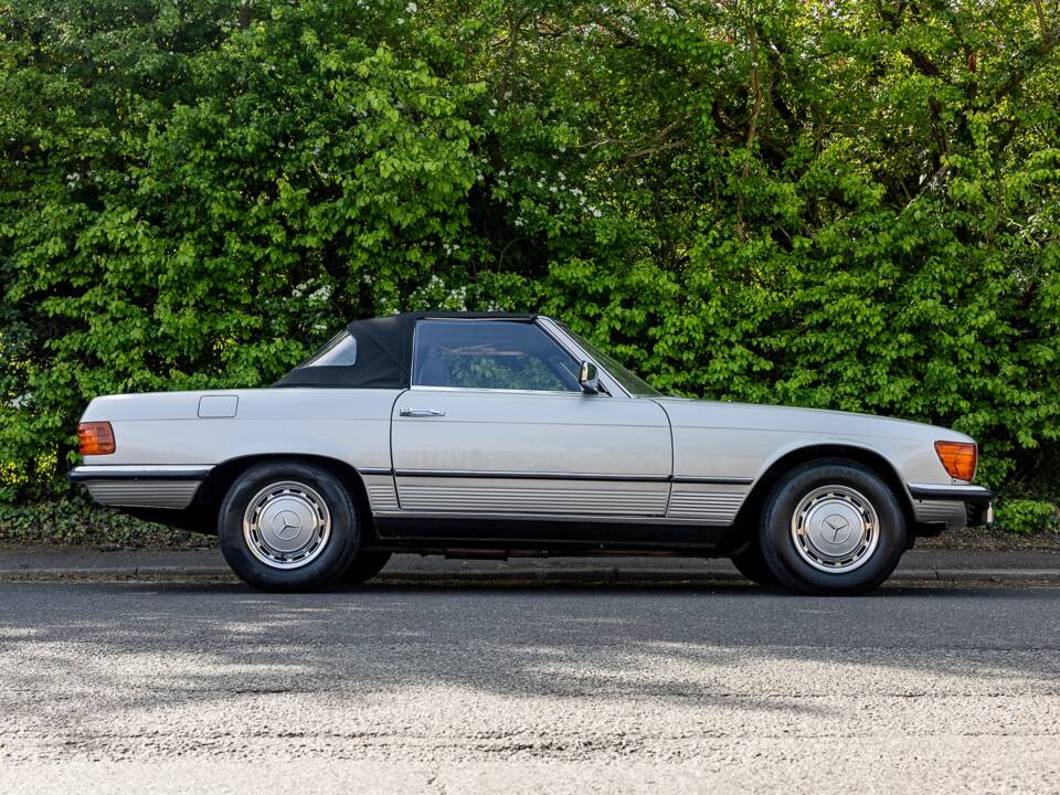 Bild 33/45 von Mercedes-Benz 450 SL (1977)