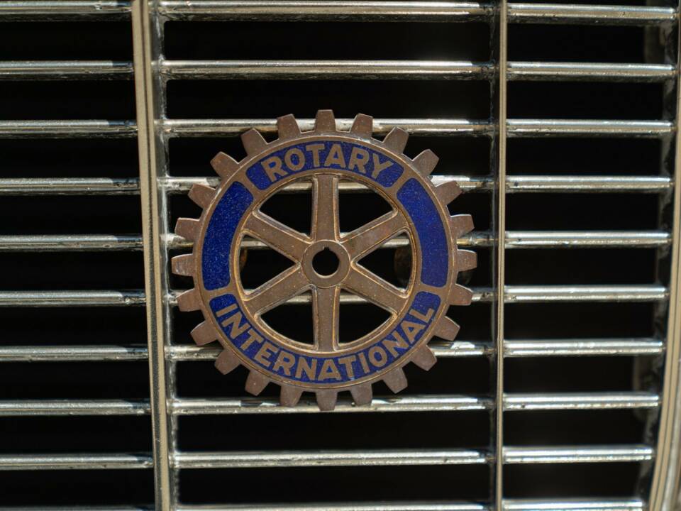 Image 20/50 of Jaguar XJ 6 4.2 (1970)