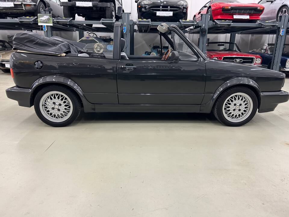 Bild 4/35 von Volkswagen Golf Mk I Convertible 1.8 (1990)