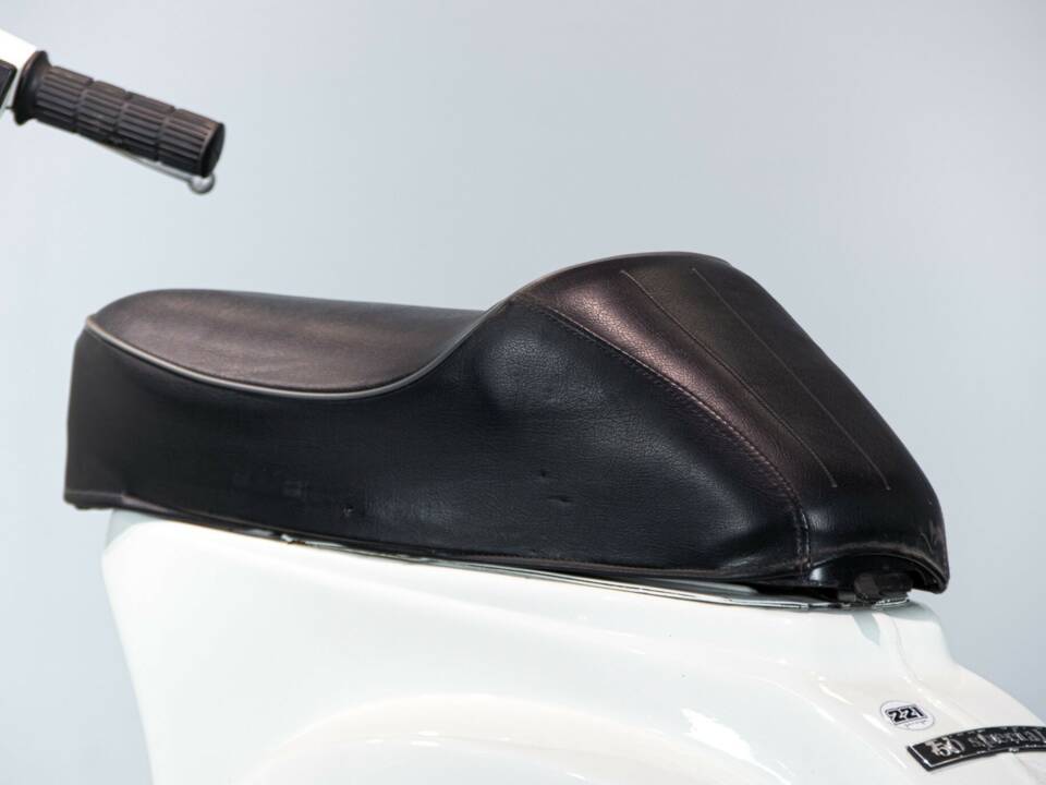 Immagine 10/50 di Piaggio Vespa 50 Special (1972)