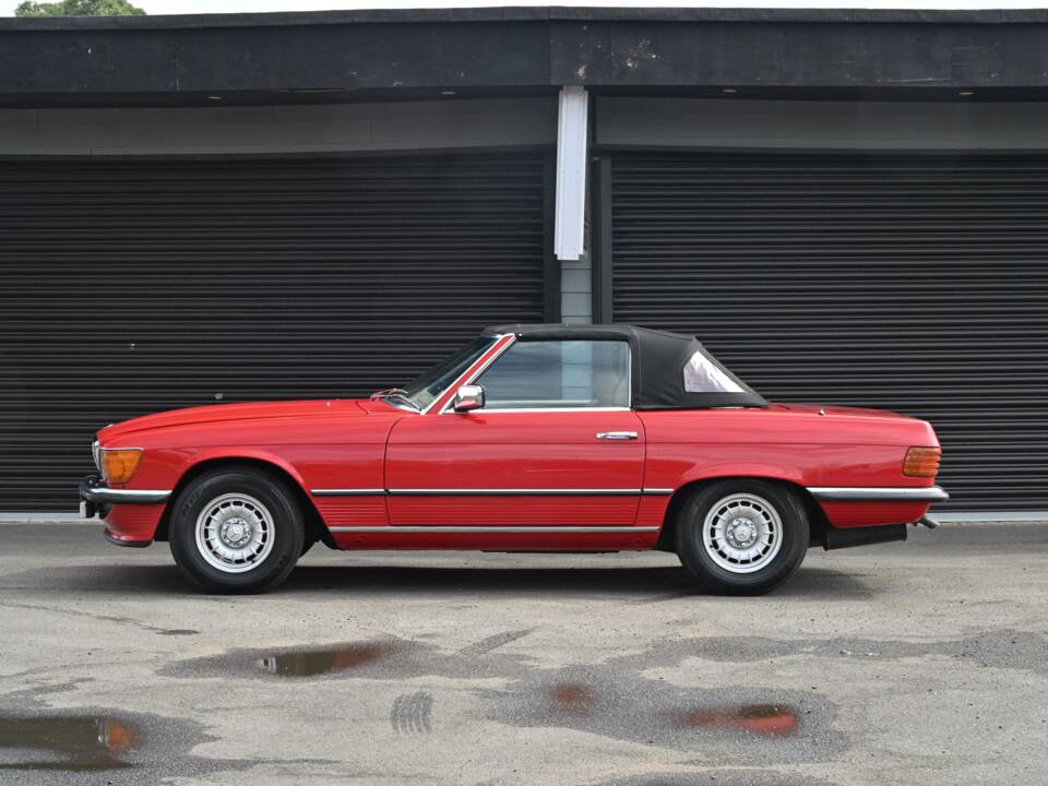 Image 32/50 of Mercedes-Benz 350 SL (1979)