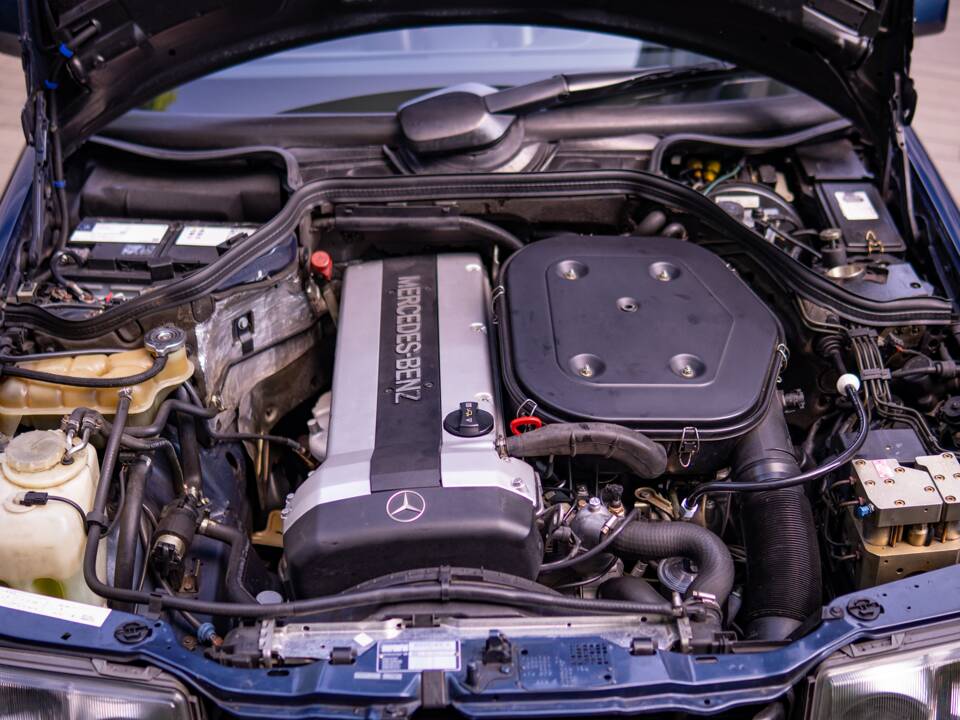Obraz 9/50 pojazdu Mercedes-Benz 300 CE-24 (1992)