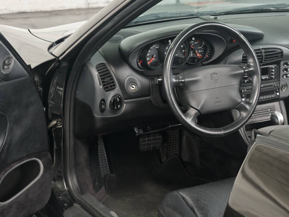 Bild 35/50 von Porsche 911 Carrera (1998)
