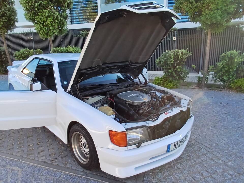 Image 63/65 of Mercedes-Benz 380 SEC (1985)