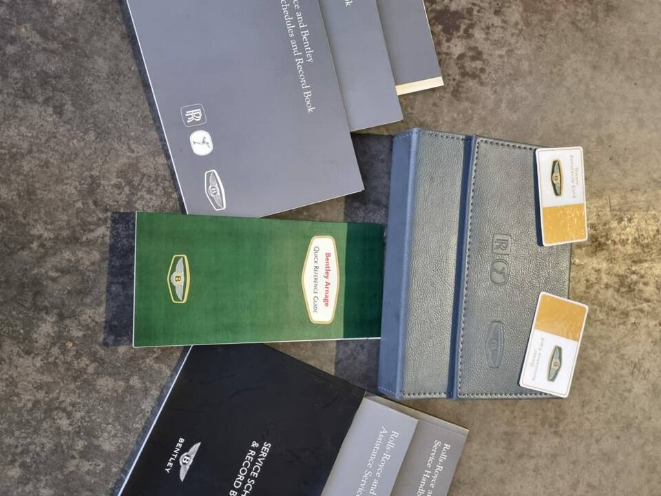 Image 14/24 of Bentley Arnage Red Label (2000)