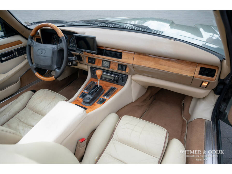 Image 18/35 of Jaguar XJS 4.0 (1995)