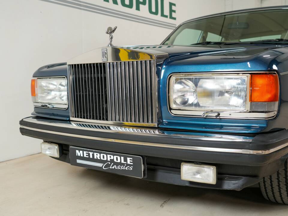 Image 21/48 of Rolls-Royce Silver Spirit (1983)