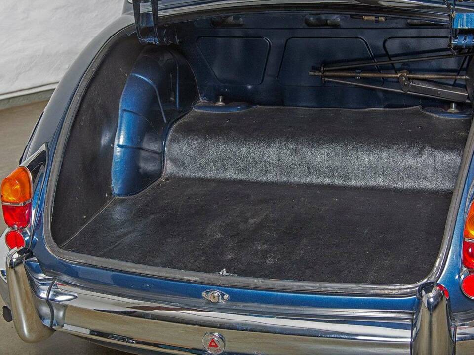 Bild 32/35 von Jaguar Mk II 3.4 (1967)