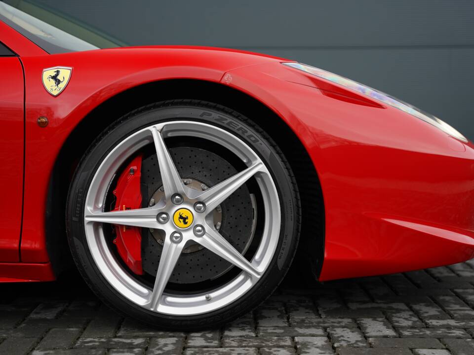 Bild 33/50 von Ferrari 458 Spider (2013)