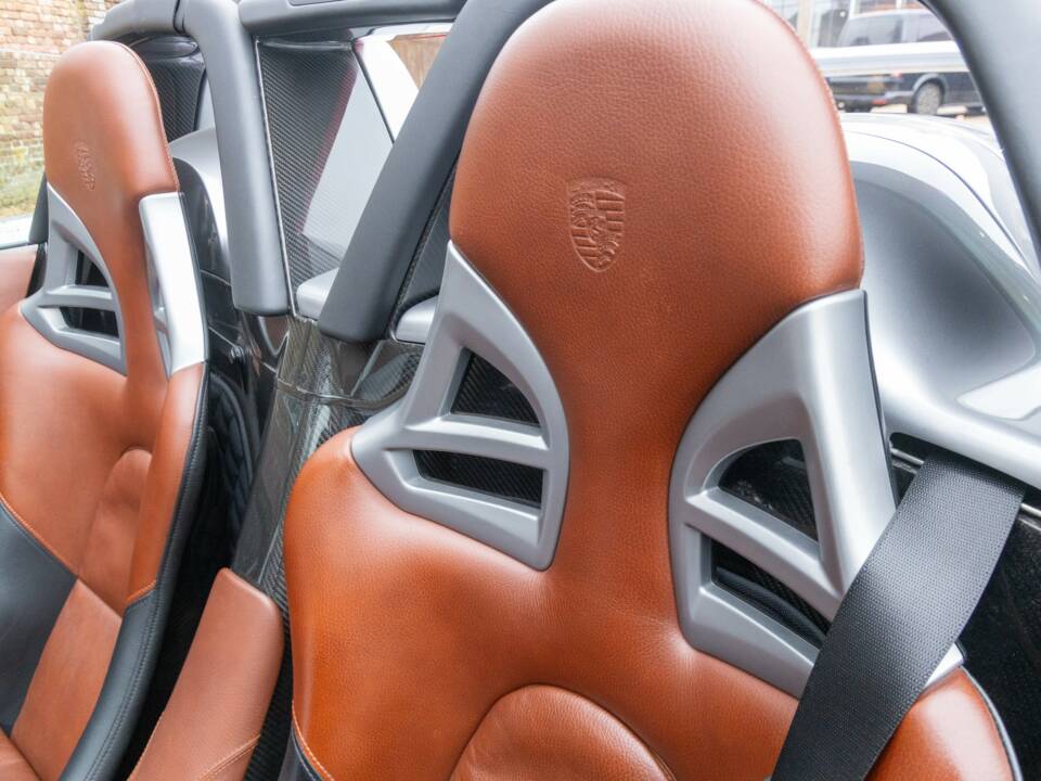 Image 19/50 de Porsche Carrera GT (2005)