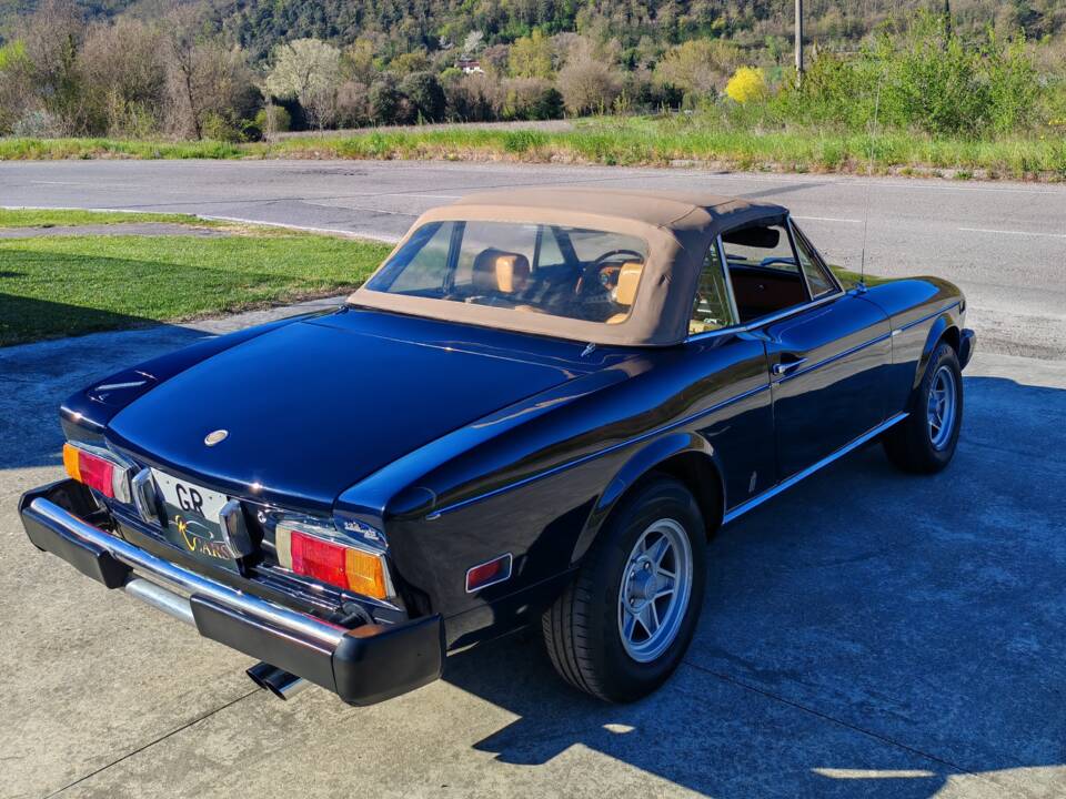 Image 11/42 of FIAT 124 Spider CS1 (1975)