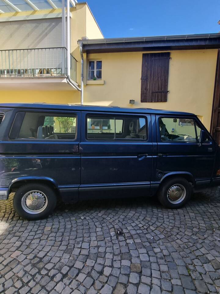 Image 3/10 de Volkswagen T3 Multivan 2.1 &quot;Limited Last Edition&quot; (1992)