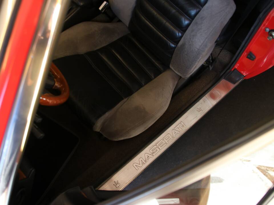 Bild 18/35 von Maserati Spyder (1991)