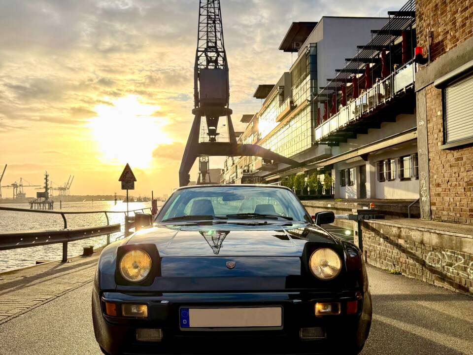 Image 8/18 of Porsche 944 (1986)