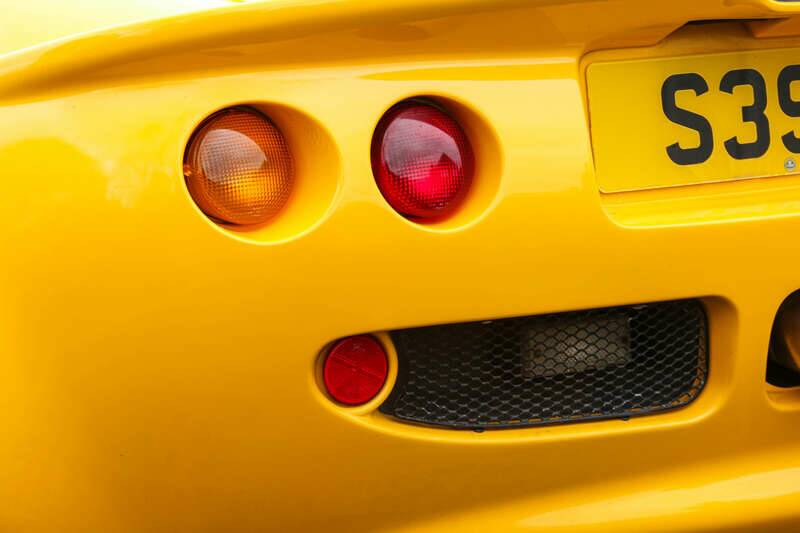 Image 44/50 of Lotus Elise 111 (1998)