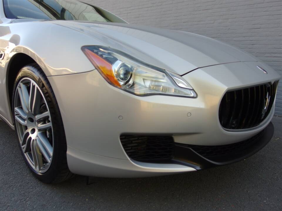 Image 33/99 of Maserati Quattroporte GTS (2014)