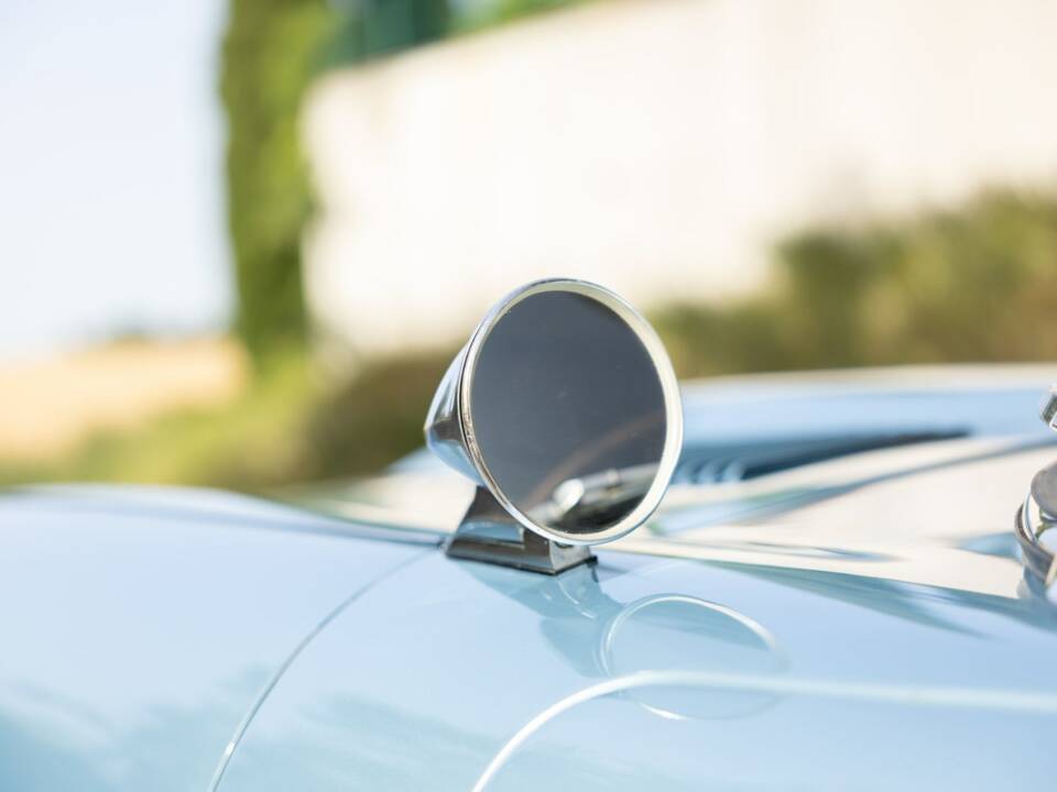 Image 21/50 de Jaguar Type E 3.8 (1964)