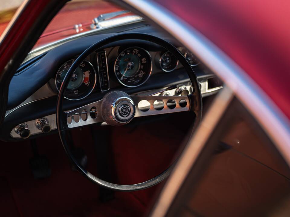 Image 24/59 de Volvo 1800 S (1964)