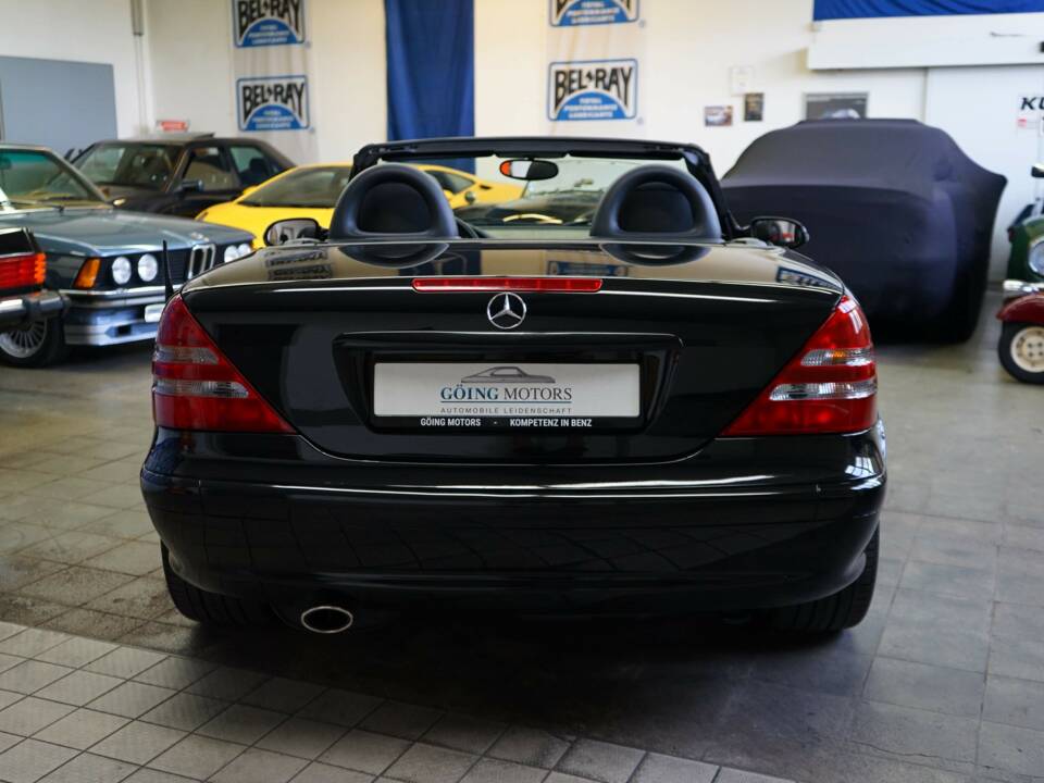Image 12/33 de Mercedes-Benz SLK 320 (2000)