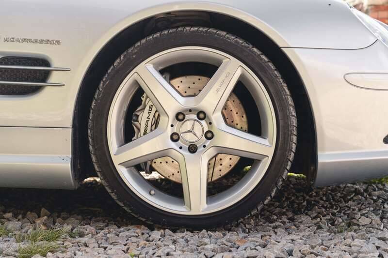 Image 6/50 de Mercedes-Benz SL 55 AMG (2006)