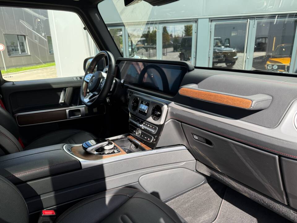 Image 18/30 of Mercedes-Benz G 500 (kurz) (2018)