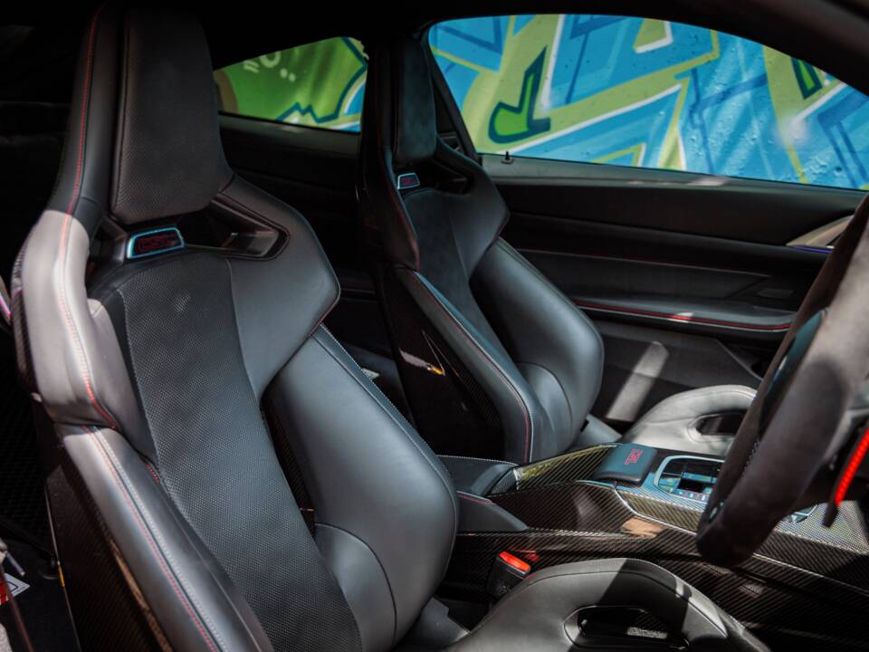 Image 38/41 of BMW M4 CSL (2022)