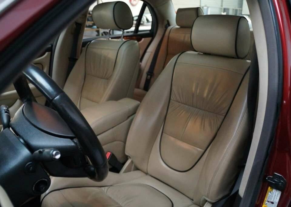 Bild 8/50 von Jaguar XJR Super V8 (2007)