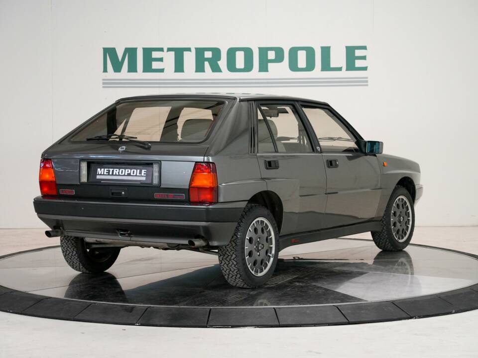 Image 8/46 of Lancia Delta HF Integrale (1988)