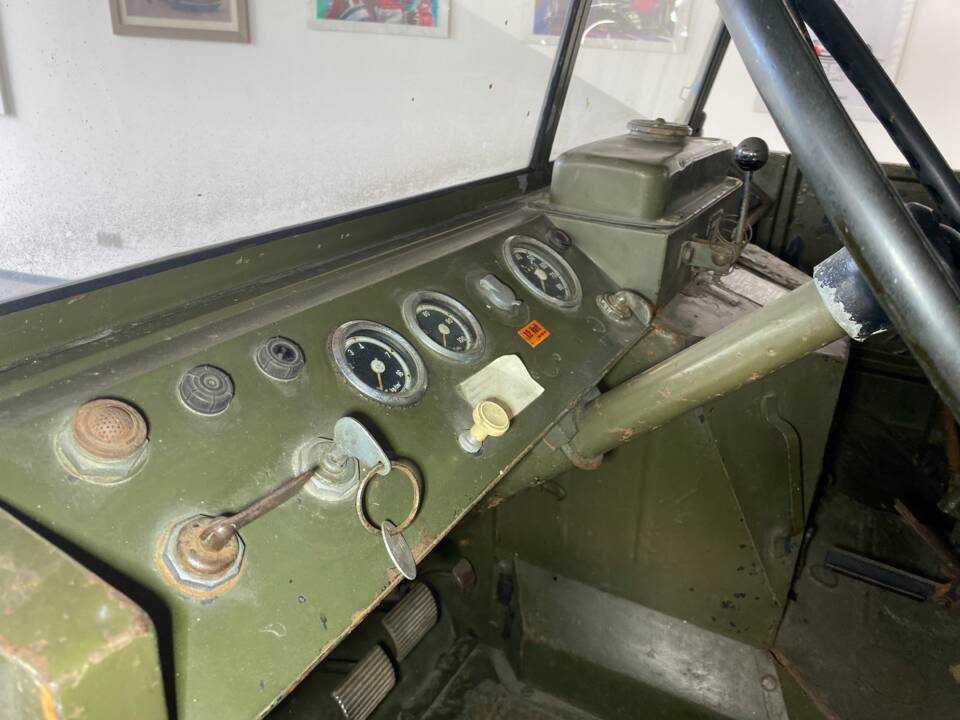 Afbeelding 29/67 van Mercedes-Benz Unimog 2010 (1951)