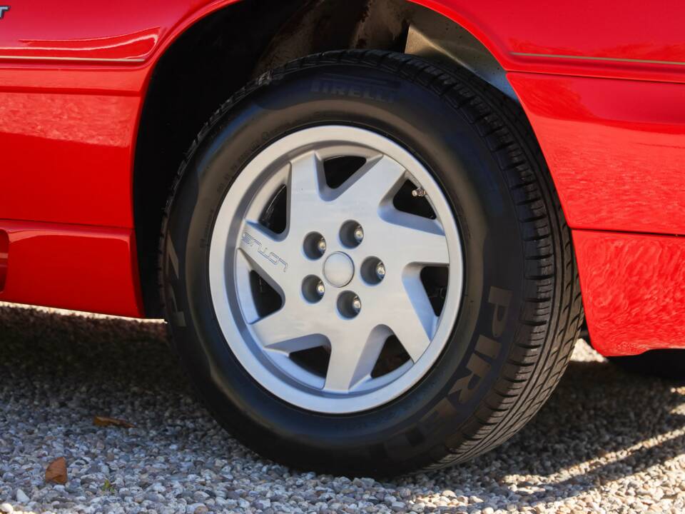 Obraz 43/50 pojazdu Lotus Esprit SE (1992)