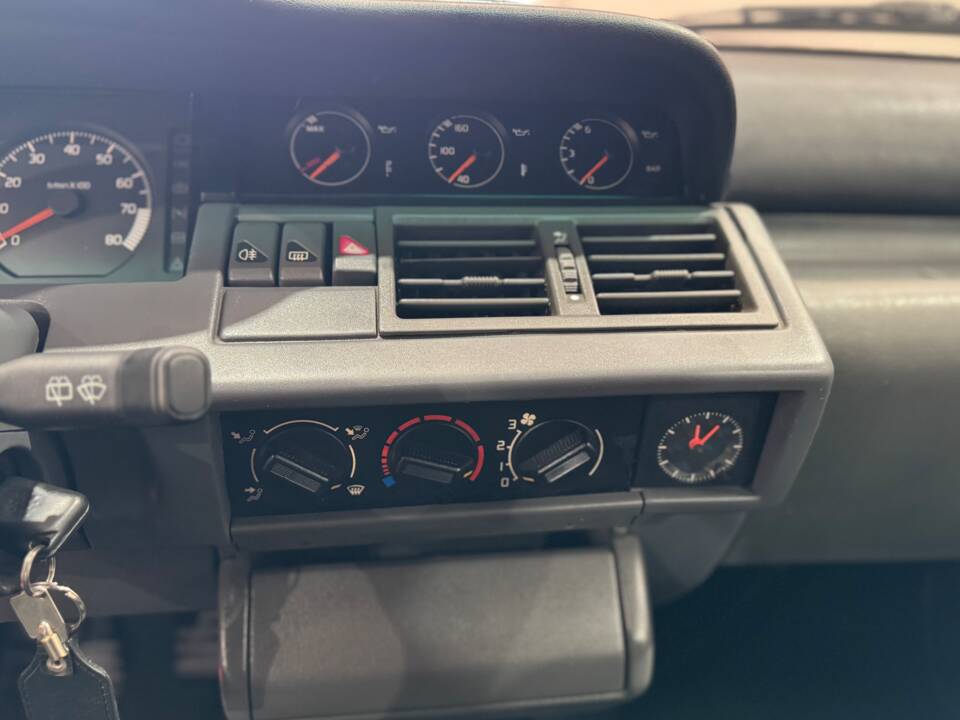 Immagine 19/23 di Renault Clio I 1.8 16V (1991)