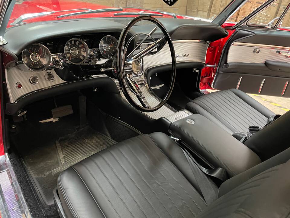Immagine 14/32 di Ford Thunderbird (1962)