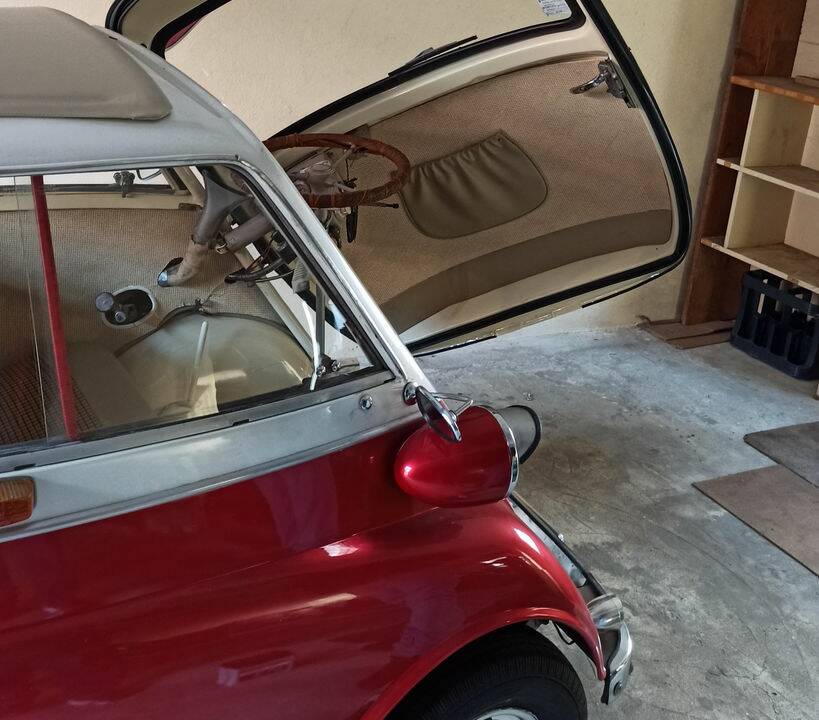 Image 3/6 of BMW Isetta 250 (1957)
