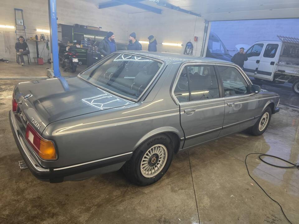 Bild 5/5 von BMW 728i (1983)