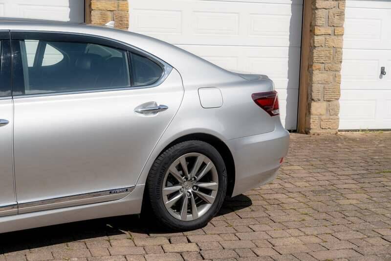 Immagine 20/50 di Lexus LS 600h L (2013)