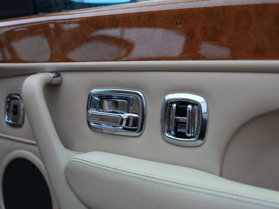 Bild 82/86 von Bentley Continental R (1997)