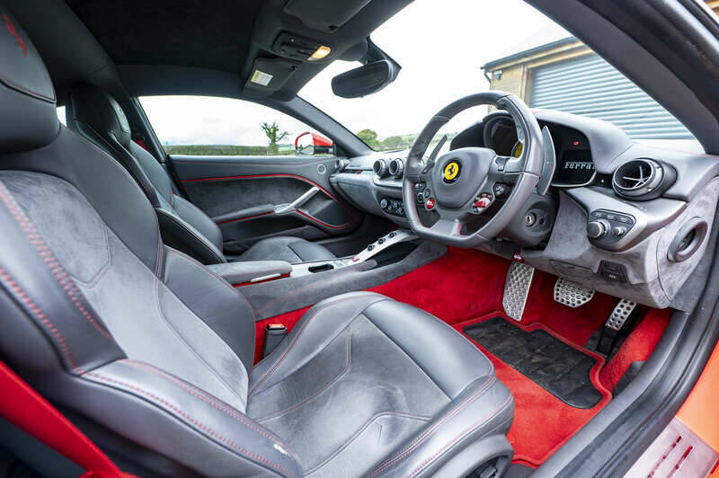 Bild 13/50 von Ferrari F12berlinetta (2013)