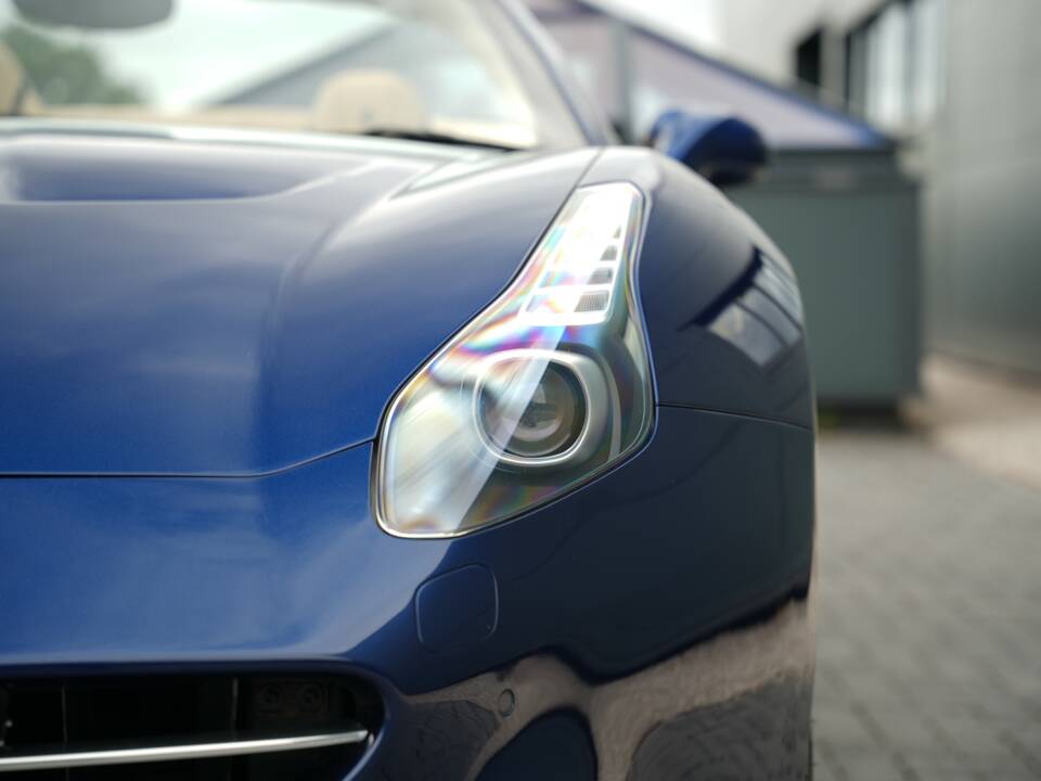 Image 34/50 of Ferrari California T (2015)