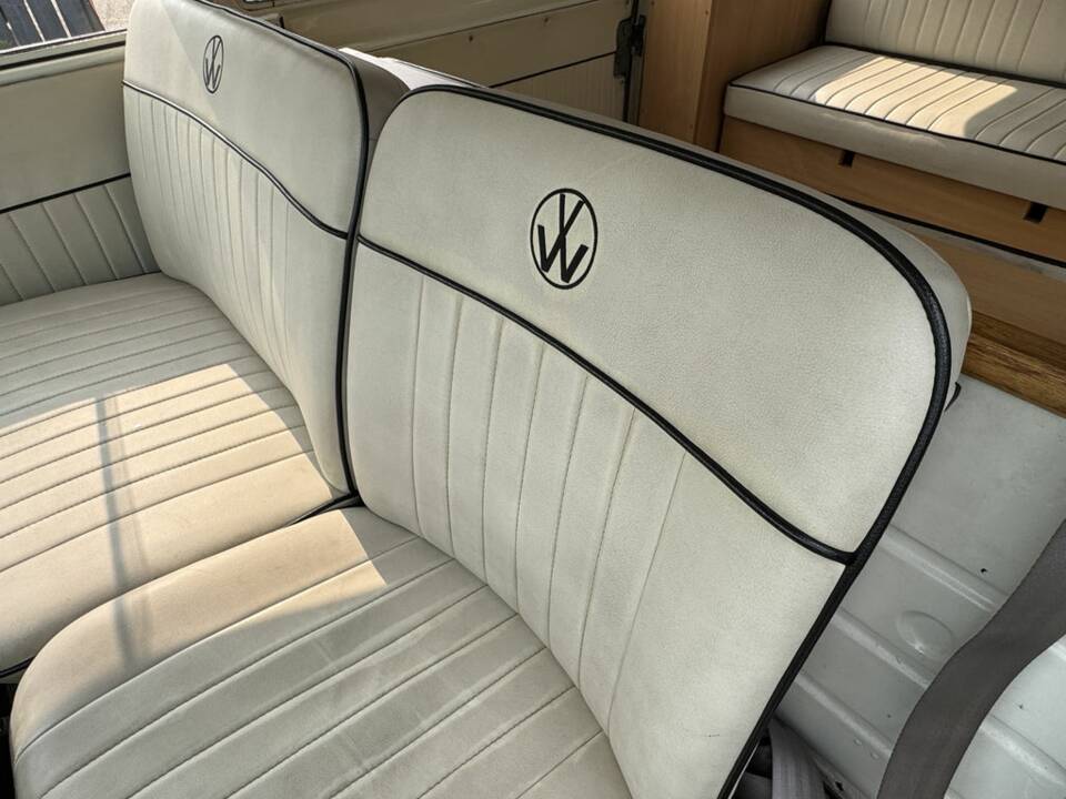 Obraz 2/8 pojazdu Volkswagen T1 Samba (1966)