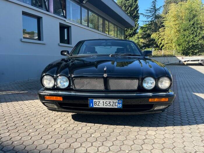 Bild 6/7 von Jaguar XJR 4.0 (1995)