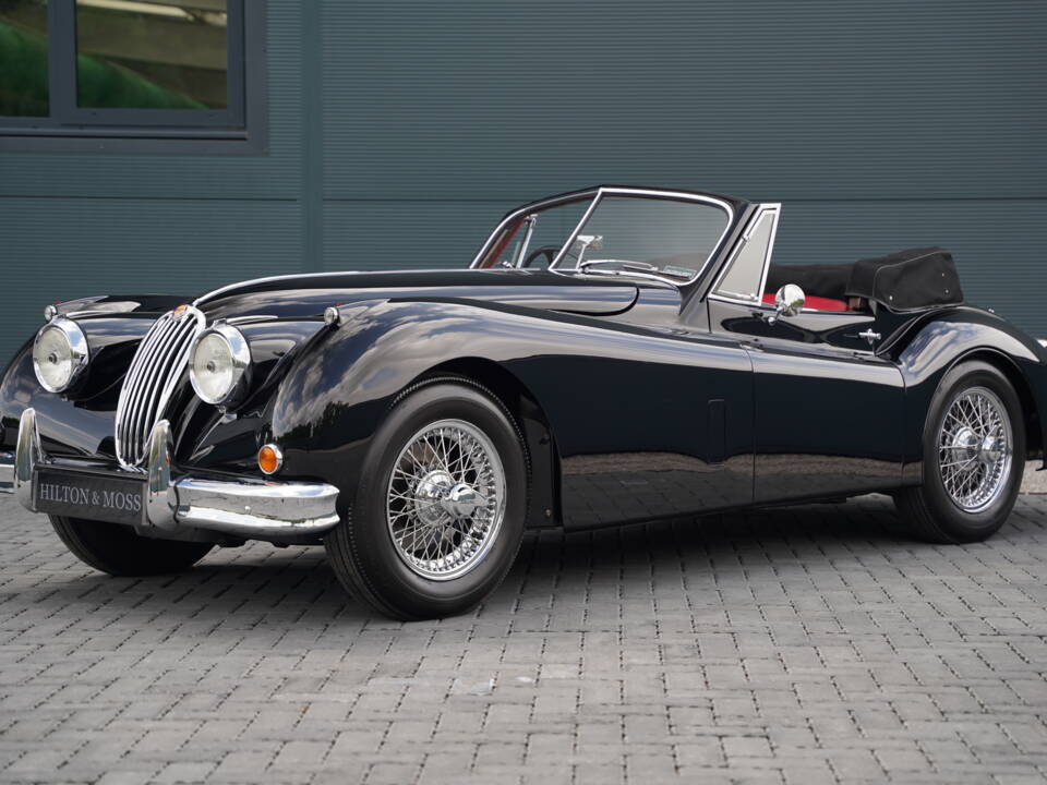 Image 4/50 of Jaguar XK 140 DHC (1956)