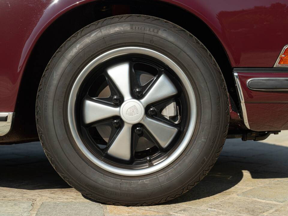 Image 17/50 of Porsche 911 2.2 S (1971)