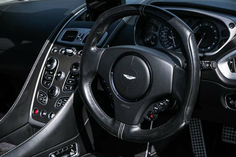 Image 10/50 of Aston Martin Vanquish Volante (2014)