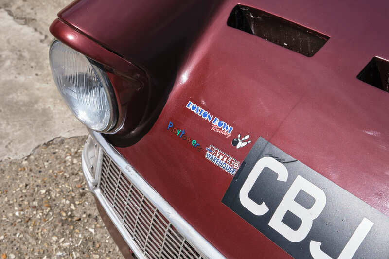 Image 33/50 of Ford Anglia (1965)