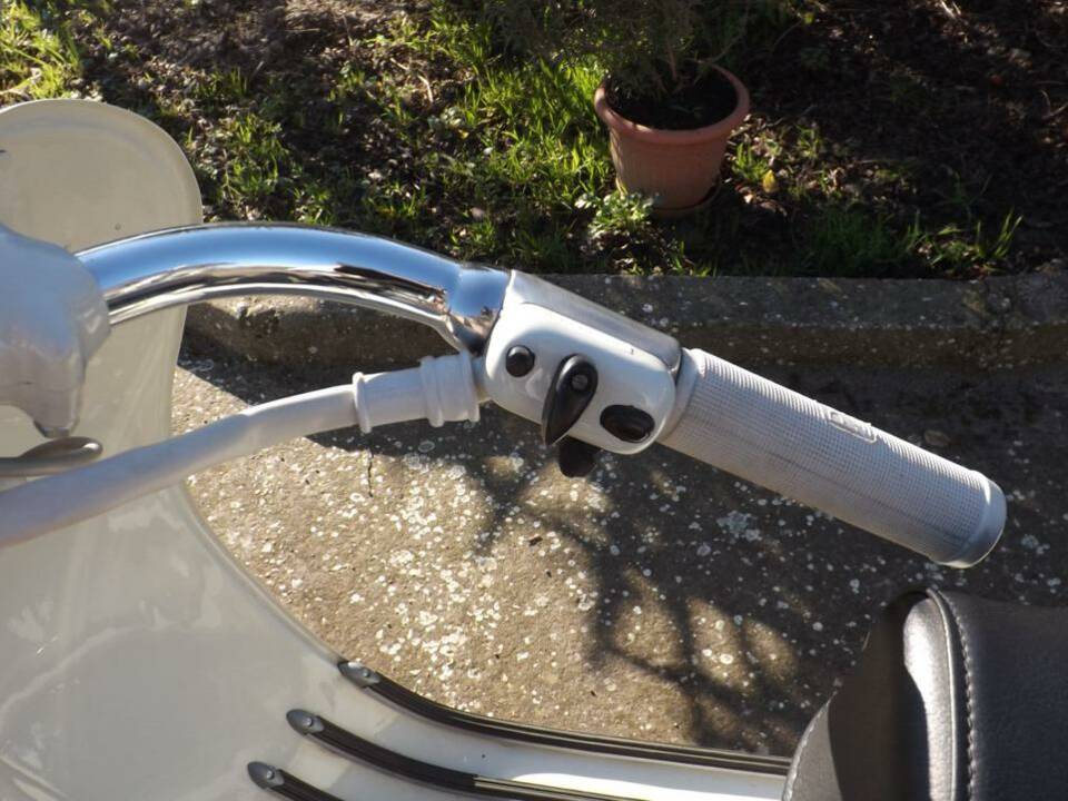 Image 10/50 of Piaggio Vespa 150 (1956)