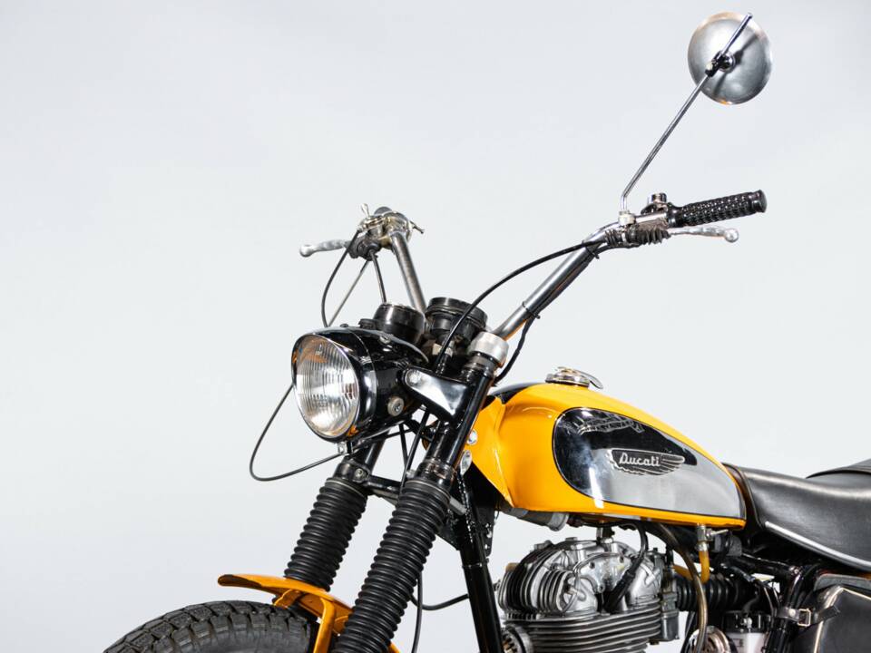Immagine 44/50 di Ducati 250 Scrambler (1971)