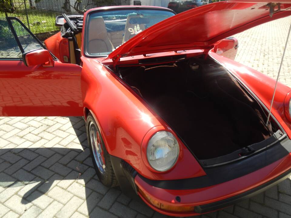 Imagen 51/85 de Porsche 911 Carrera 3.2 (1986)