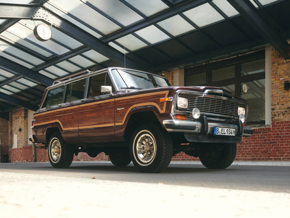 Image 5/96 of Jeep Wagoneer Limited (1982)