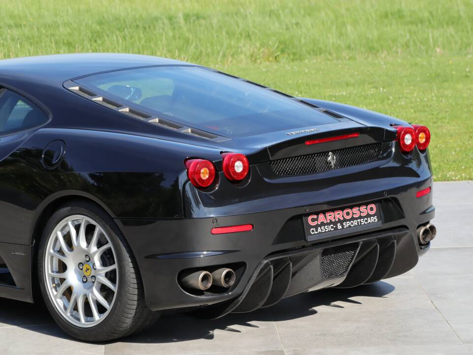 Image 16/50 de Ferrari F 430 (2010)