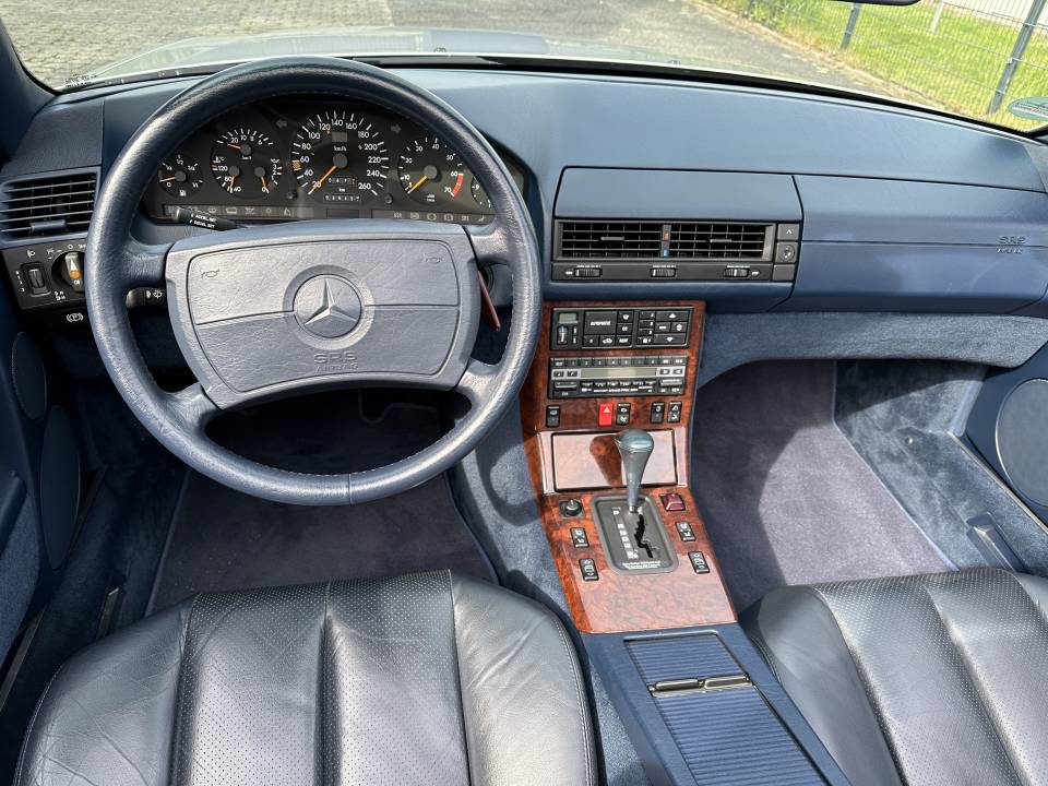 Bild 15/30 von Mercedes-Benz 500 SL (1990)